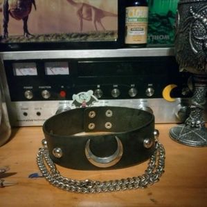 Faux leather moon choker